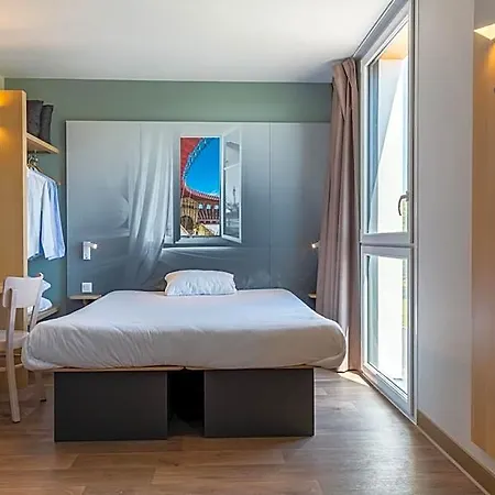 B&B Hotel Les Herbiers 2* ليزيربييه