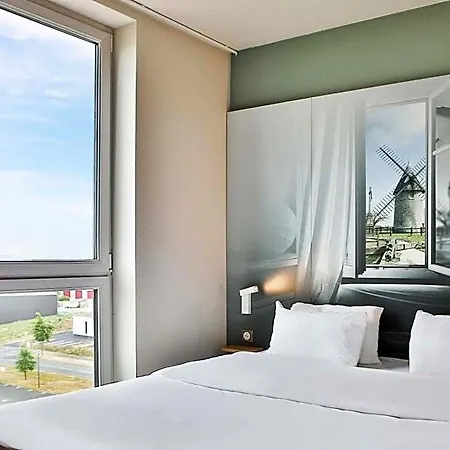 فندق B&B Hotel Les Herbiers ليزيربييه