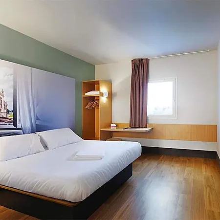 Hotel B&B Hotel Les Herbiers
