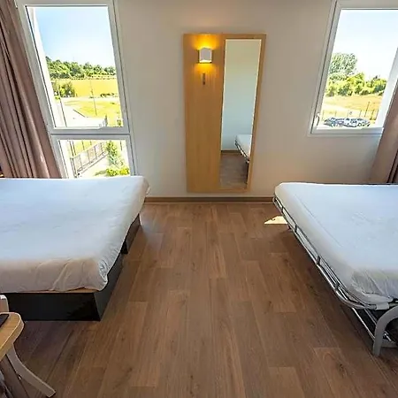 Hotel B&B Hotel Les Herbiers Les Herbiers