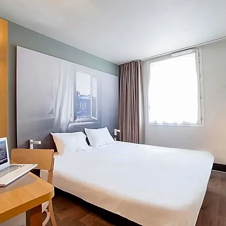 Hotel B&B Hotel Les Herbiers