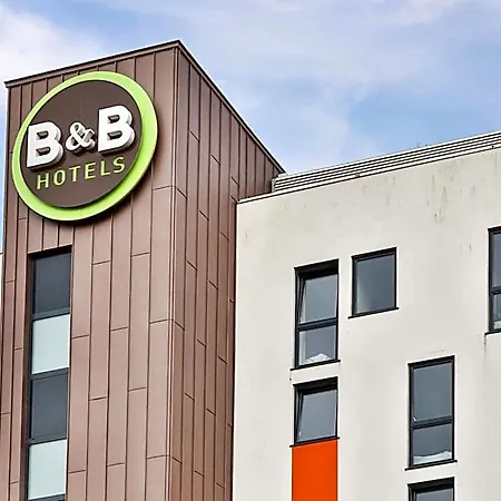 B&B Hotel Les Herbiers فندق 2*