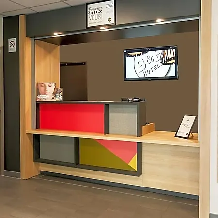 B&B Hotel Les Herbiers 2*